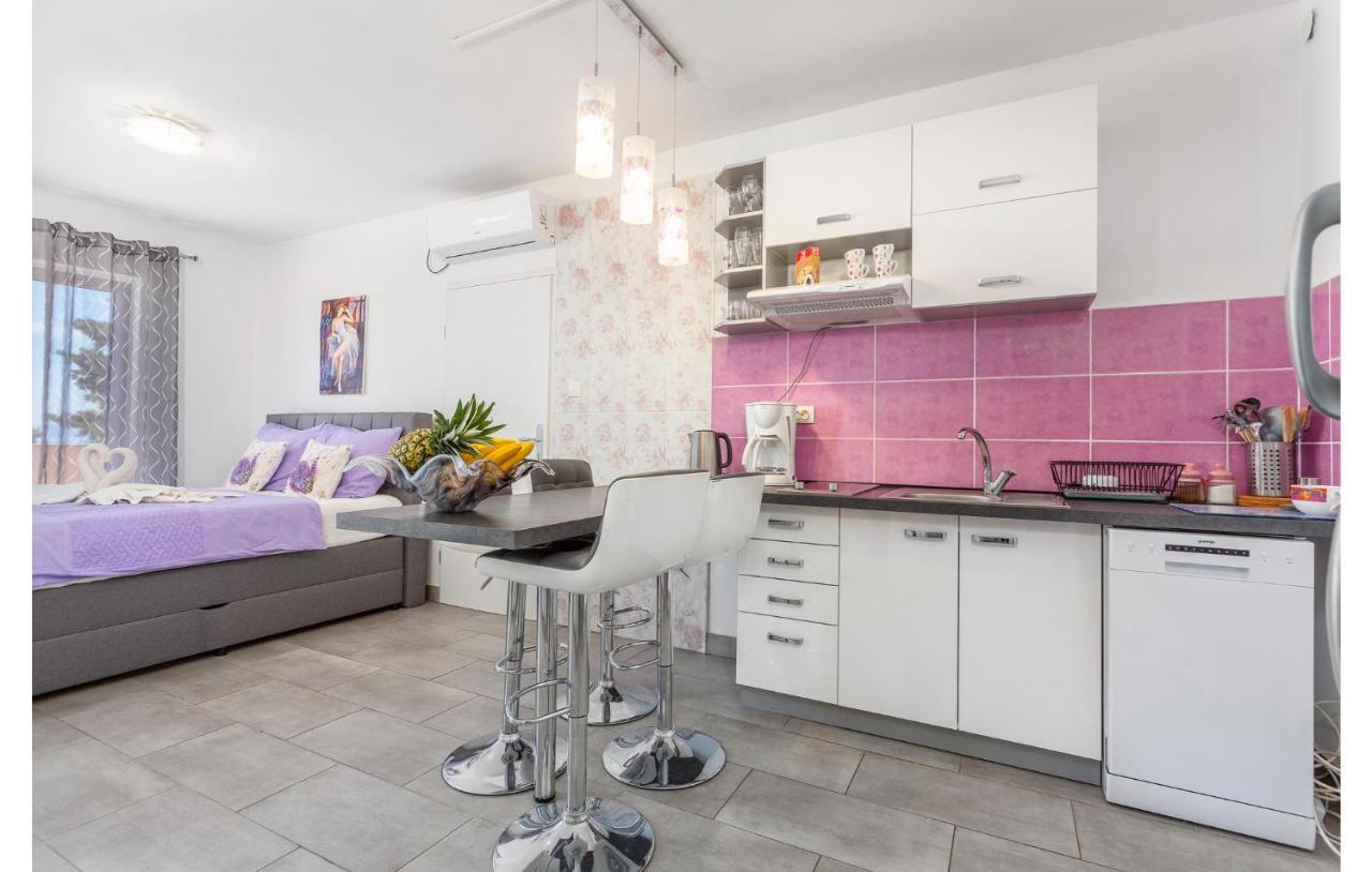 Beautiful Apartment In Stara Baska With Wifi Eksteriør billede